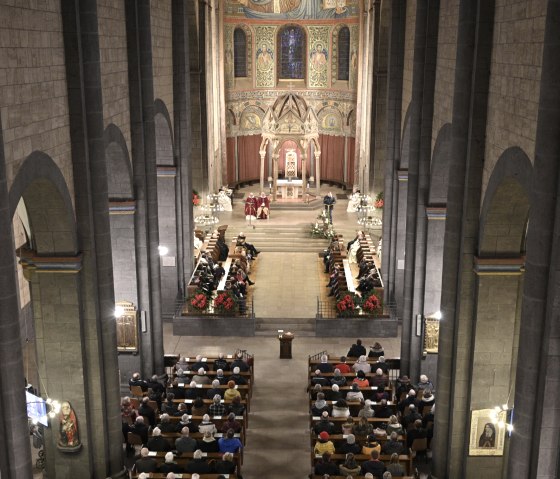 Advent in Maria Laach, © Sebastian Kriesmer