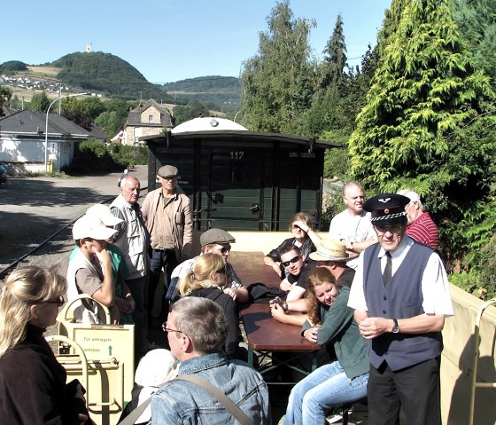 Panoramawagen Vulkan-Expre&szlig;, &copy; TI Vulkanregion Laacher See