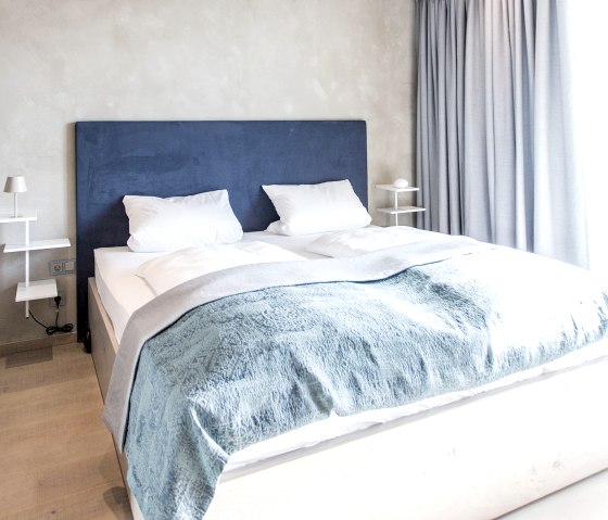 wasser-suite-bett, &copy; monte mare Hotel