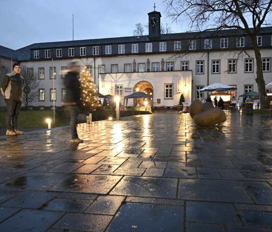Advent in Maria Laach, © Sebastian Kriesmer