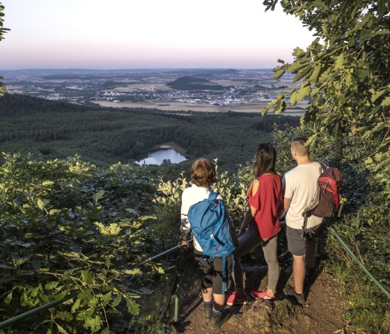 Blick von der Teufelskanzel, &copy; Kappest/Vulkanregion Laacher See