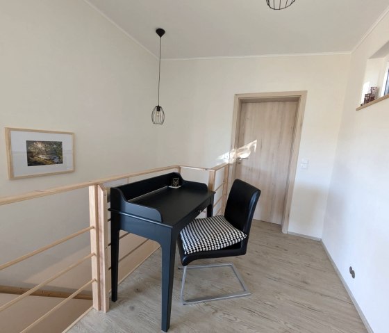 Empore mit Schreibtisch