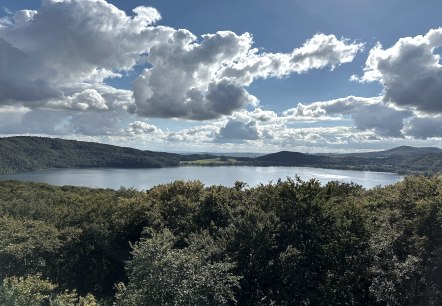 Vom Lydiaturm hat man einen wunderschönen Blick auf den Laacher See, © Stefan Pauly / VG Verwaltung Mendig 