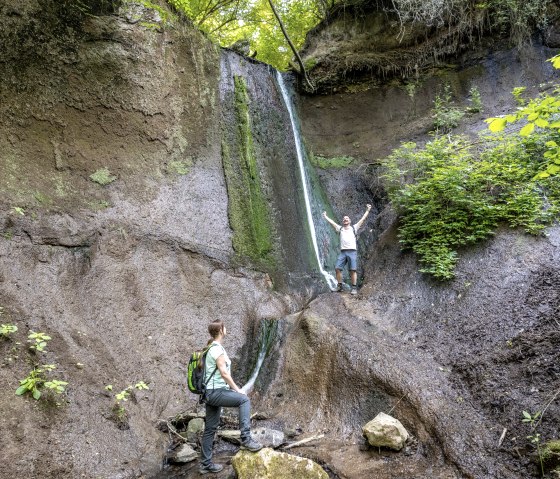Waterfall in the Wolfsschlucht gorge, Traumpfad cave and gorge trail, &copy; Eifel Tourismus GmbH, Dominik Ketz