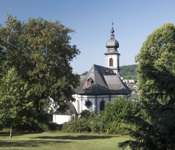 Saffig baroque church from the park, © Kappest/Vulkanregion Laacher See