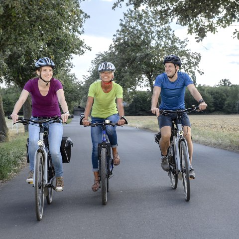 Radtour mit Freunden, &copy; Kappest/Vulkanregion Laacher See