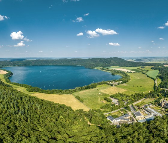 ET-2023-195-Abtei Maria Laach, Laacher See--&copy;Eifel Tourismus GmbH, Dominik Ketz, &copy; Eifel Tourismus GmbH, dominik Ketz