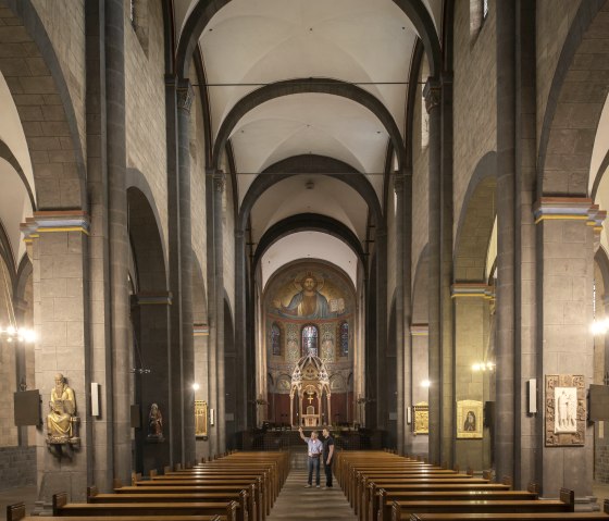 Abteikirche innen, &copy; Vulkanregion Laacher See, Kappest