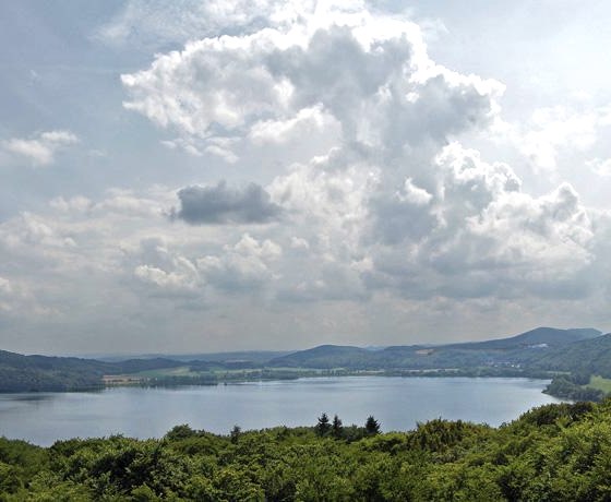 Laacher See im Sommer, &copy; A. R&uuml;ber