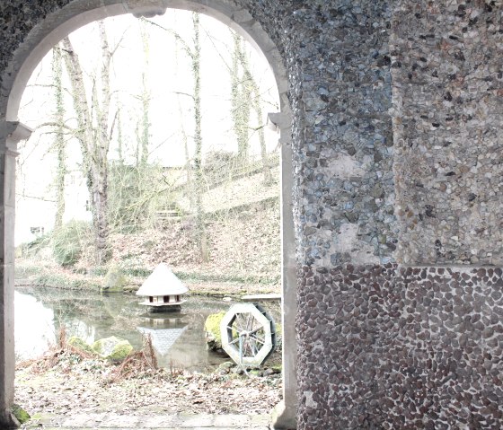 Grottenpavillon - innen, © VG Pellenz/Chagas da Silva