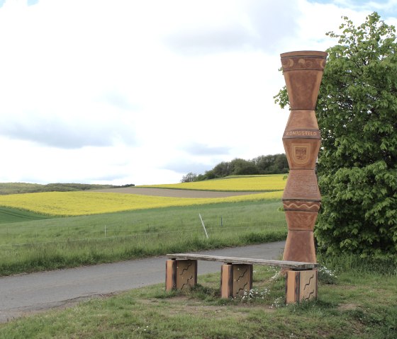 Ceramic route rest area, &copy; VG Brohltal / Schote