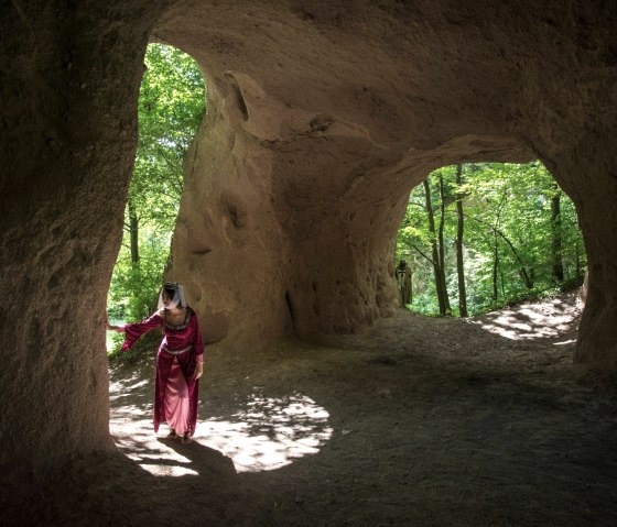 H&ouml;hle, &copy; Vulkanregion Laacher See/Kappest