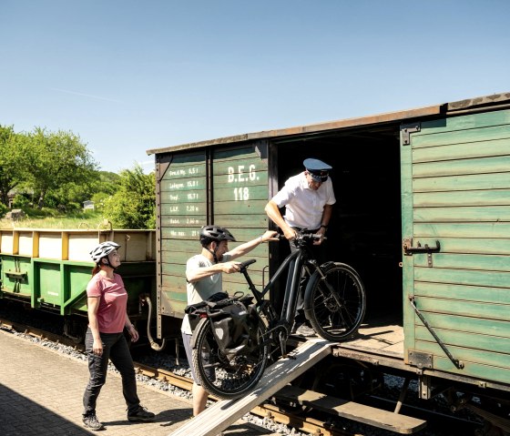 Vervoer per fiets, © Eifel Tourismus GmbH, Dominik Ketz