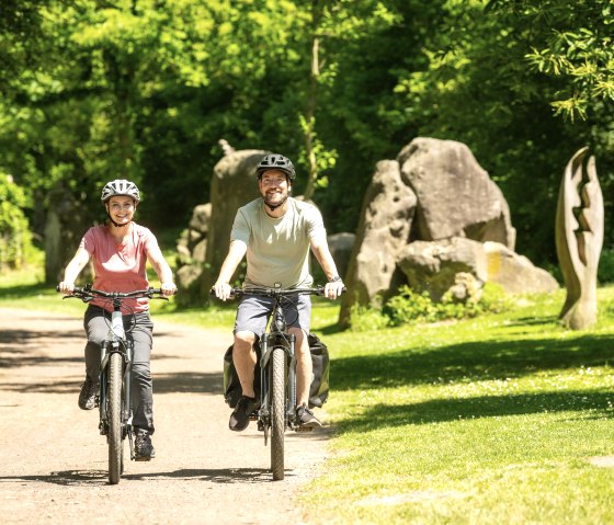 Skulpturenweg im Nettepark, &copy; Eifel Tourismus GmbH/Dominik Ketz