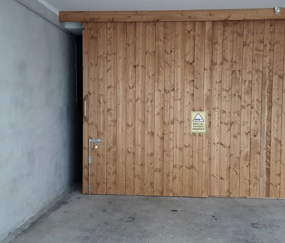 Abschlie&szlig;barer Bereich f&uuml;r Fahrr&auml;der