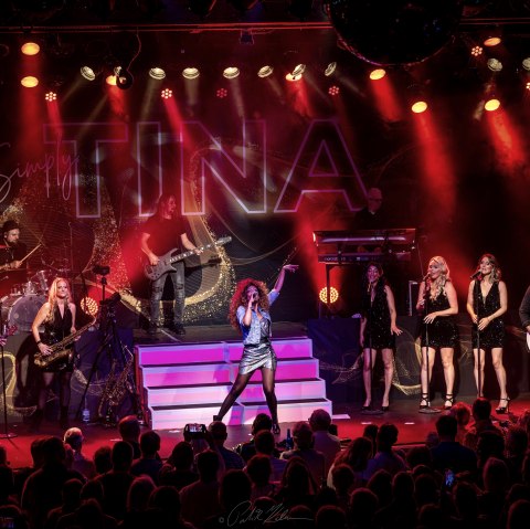 Show, &copy; Marc Herrann