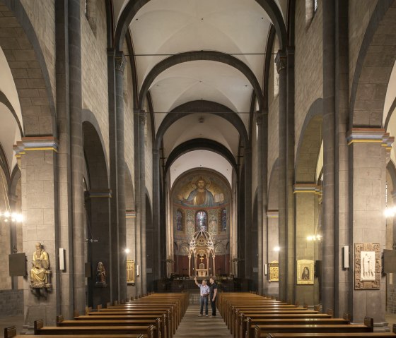 Abteikirche innen, &copy; Kappest/Vulkanregion Laacher See