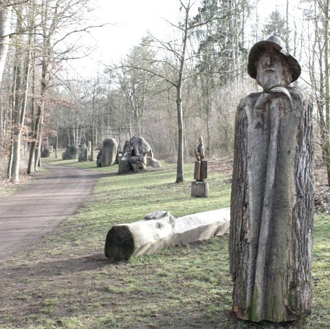 Artistieke sculpturen in Plaidter Nettepark, &copy; VG Pellenz/Chagas da Silva