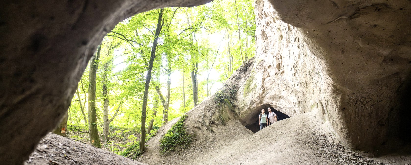 Trassh&ouml;hlen erkunden, &copy; Eifel Tourismus GmbH/Dominik Ketz