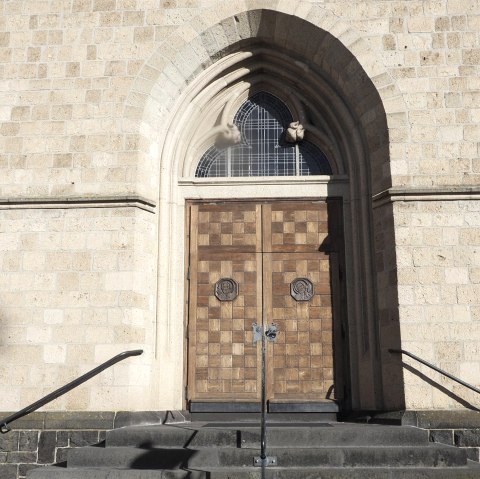 St. Florinus - Eingang, &copy; VG Mendig/Neideck