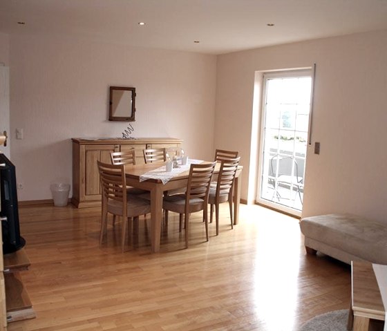 Appartement Pellenzer Seepfad - Woonkamer eethoek