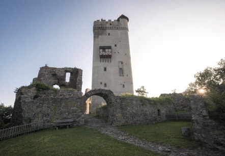 Burg Olbrück, © Kappest/Vulkanregion Laacher See