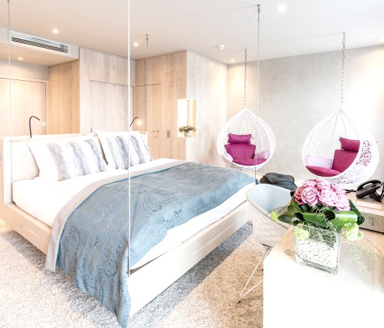 luft-suite-bett, &copy; monte mare Hotel