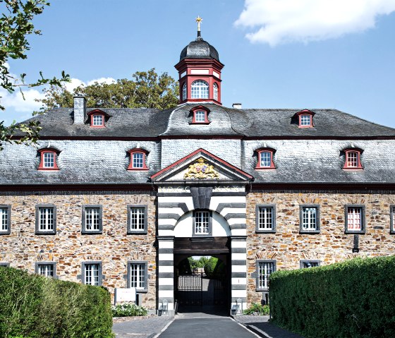 Fa&ccedil;ade du ch&acirc;teau et entr&eacute;e, &copy; Schloss Burgbrohl