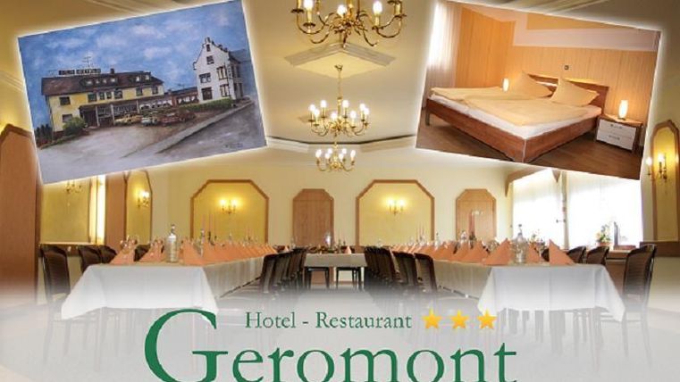 Einladendes Restaurant mit gedeckten Tischen und schöner Deckenleuchte. Im Hintergrund sind Bilder des Hotels und der Zimmer zu sehen.