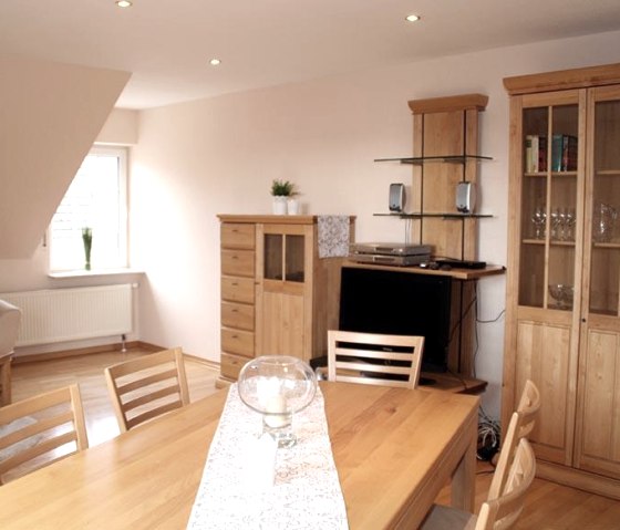 Appartement Pellenzer Seepfad - WoonkamerEetkamer