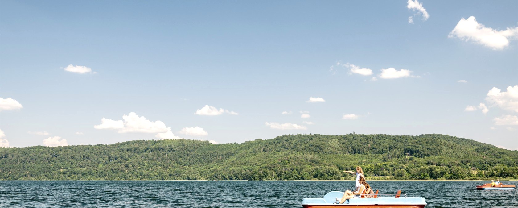 Tretboot am Laacher See ausleihen, © Eifel Tourismus GmbH, Dominik Ketz