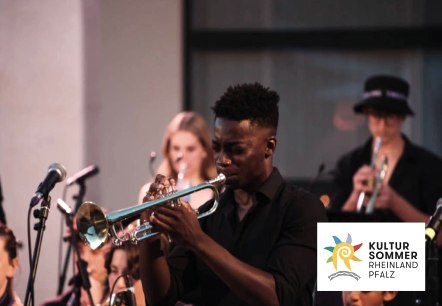 Brentwood School, &copy; Brentwood Scholl